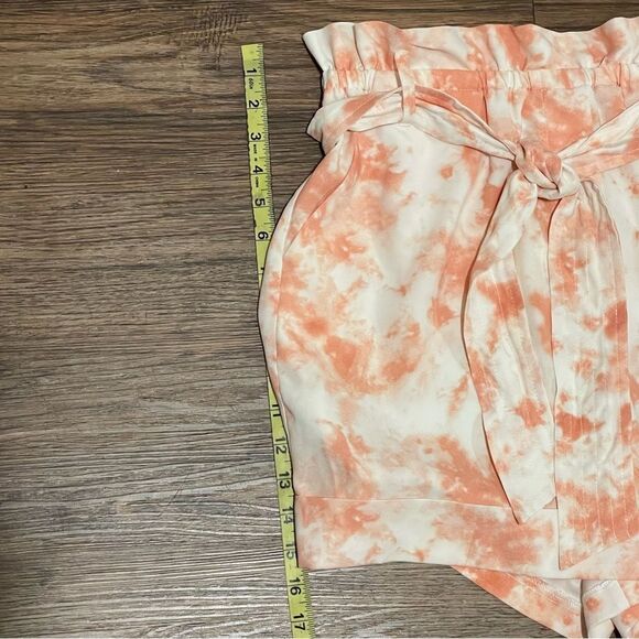 NWT BCBGeneration Tie-Dye ​​Paper Bag Shorts Pink and White TIE DYE Size Medium - Picture 11 of 13